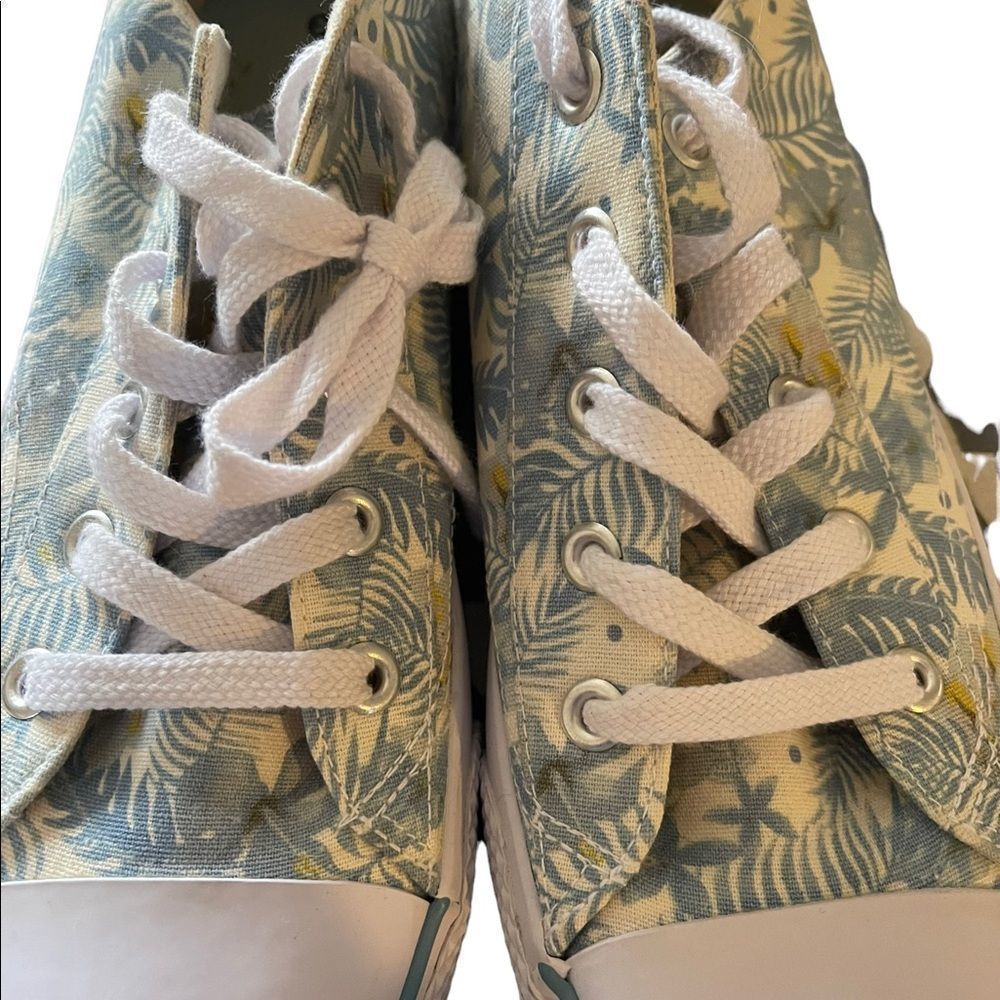 Airwalk Canvas Legacee Sneakers - Picture 2 of 12